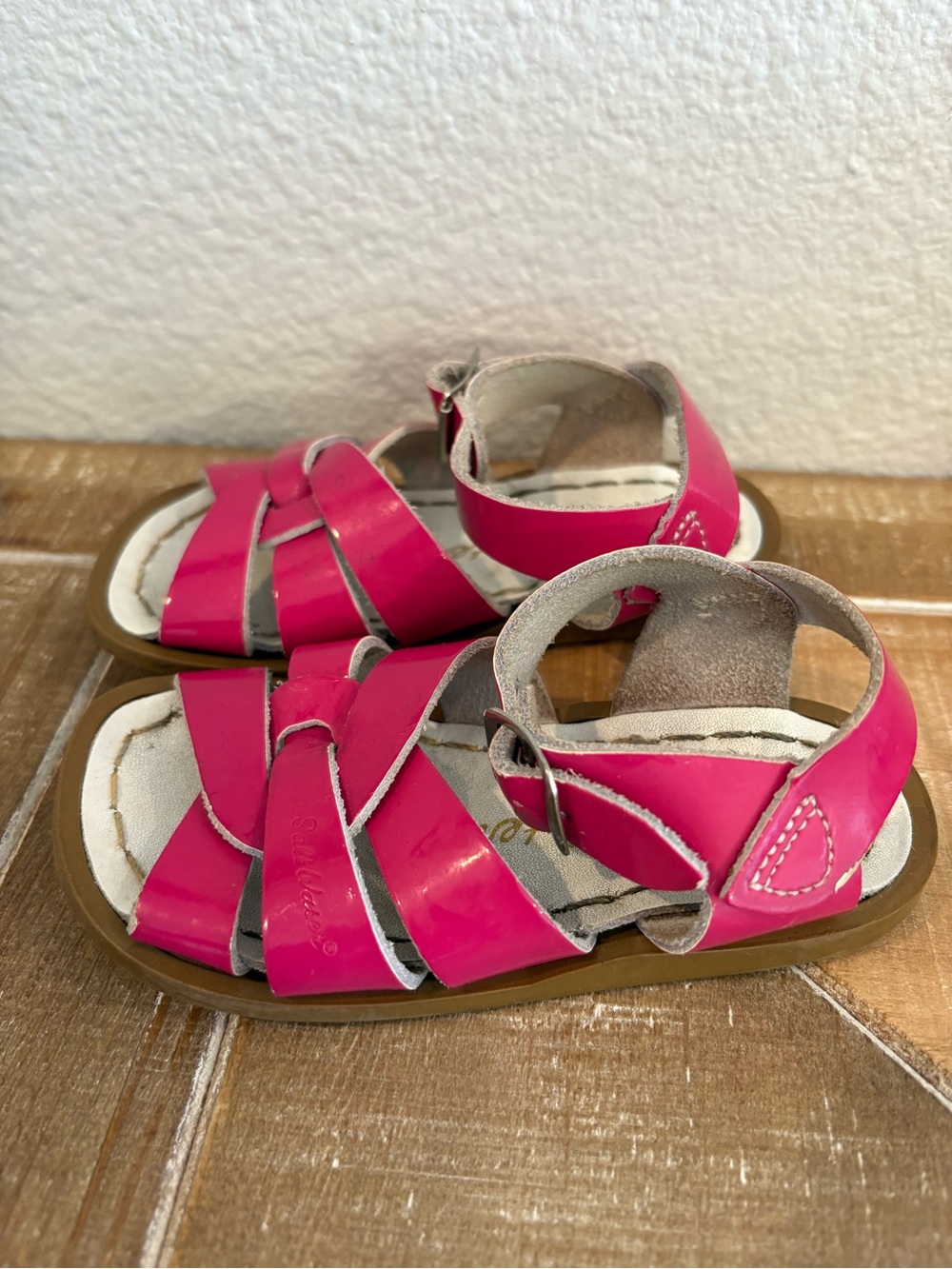 Saltwater Girls Hot Pink Strappy Sandals Kids Size Toddler 6 Waterproof